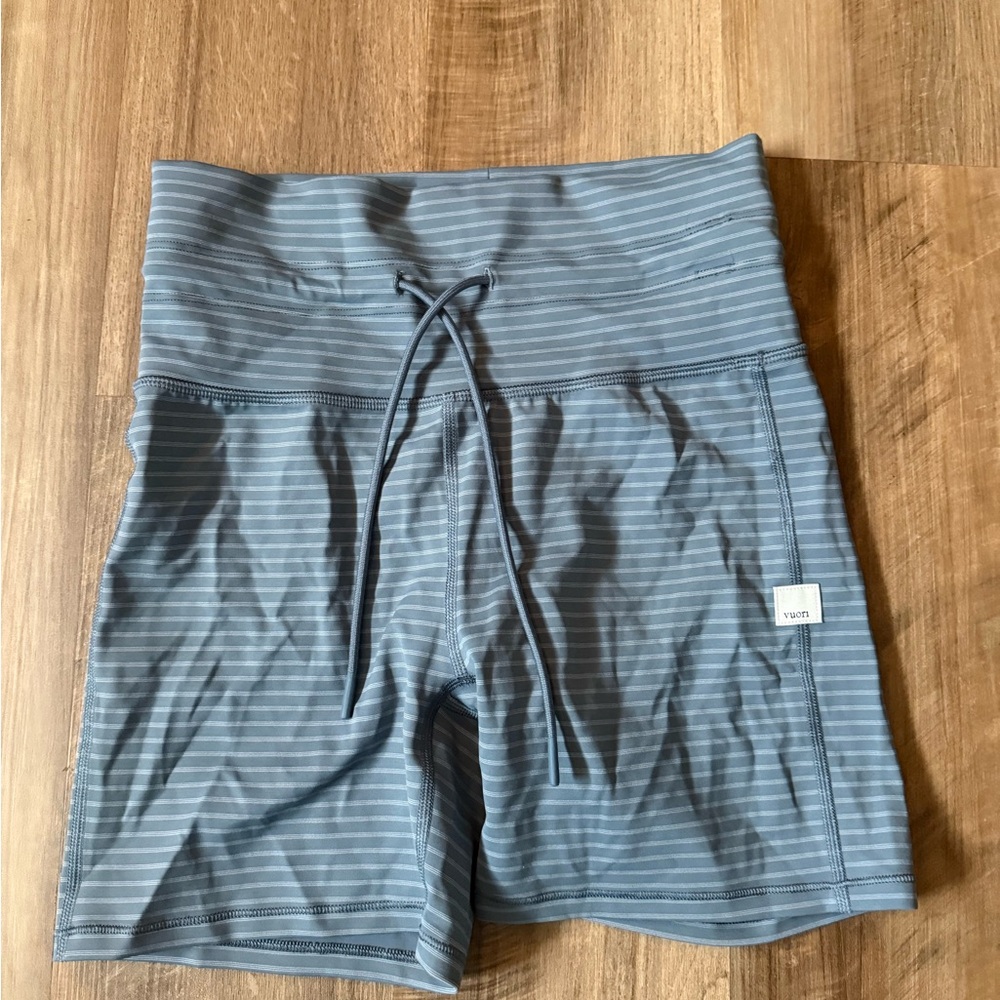 Vuori Stripe Daily Short